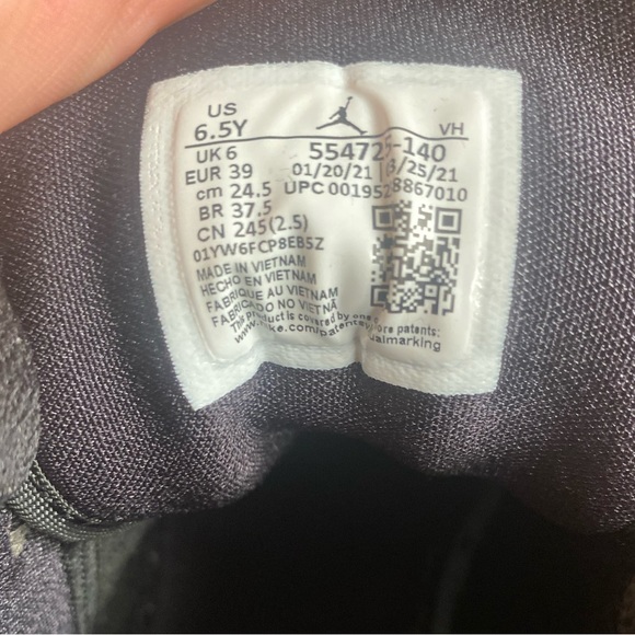 Blue, black, and white air jordan 1's - Picture 11 of 13